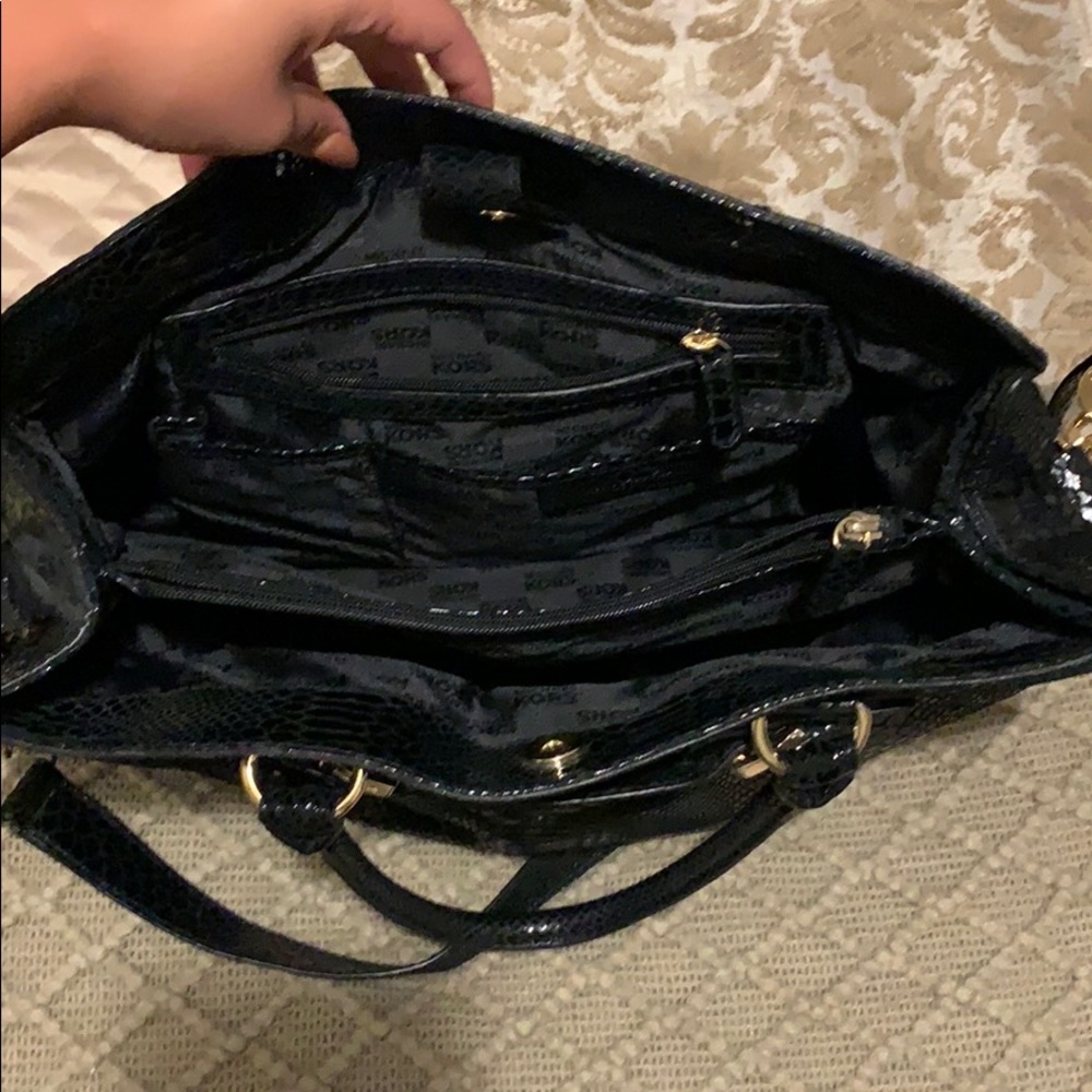 Michael Kors Hamilton Snakeskin Bag - Picture 5 of 6